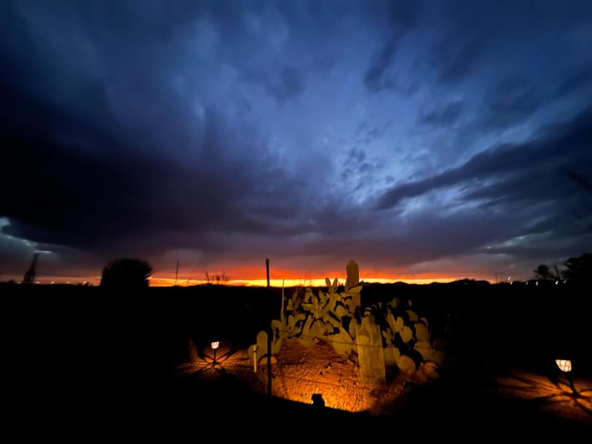 Hole In The Wall Getaway - Usa Mexico Border Bed And Breakfast Columbus Εξωτερικό φωτογραφία