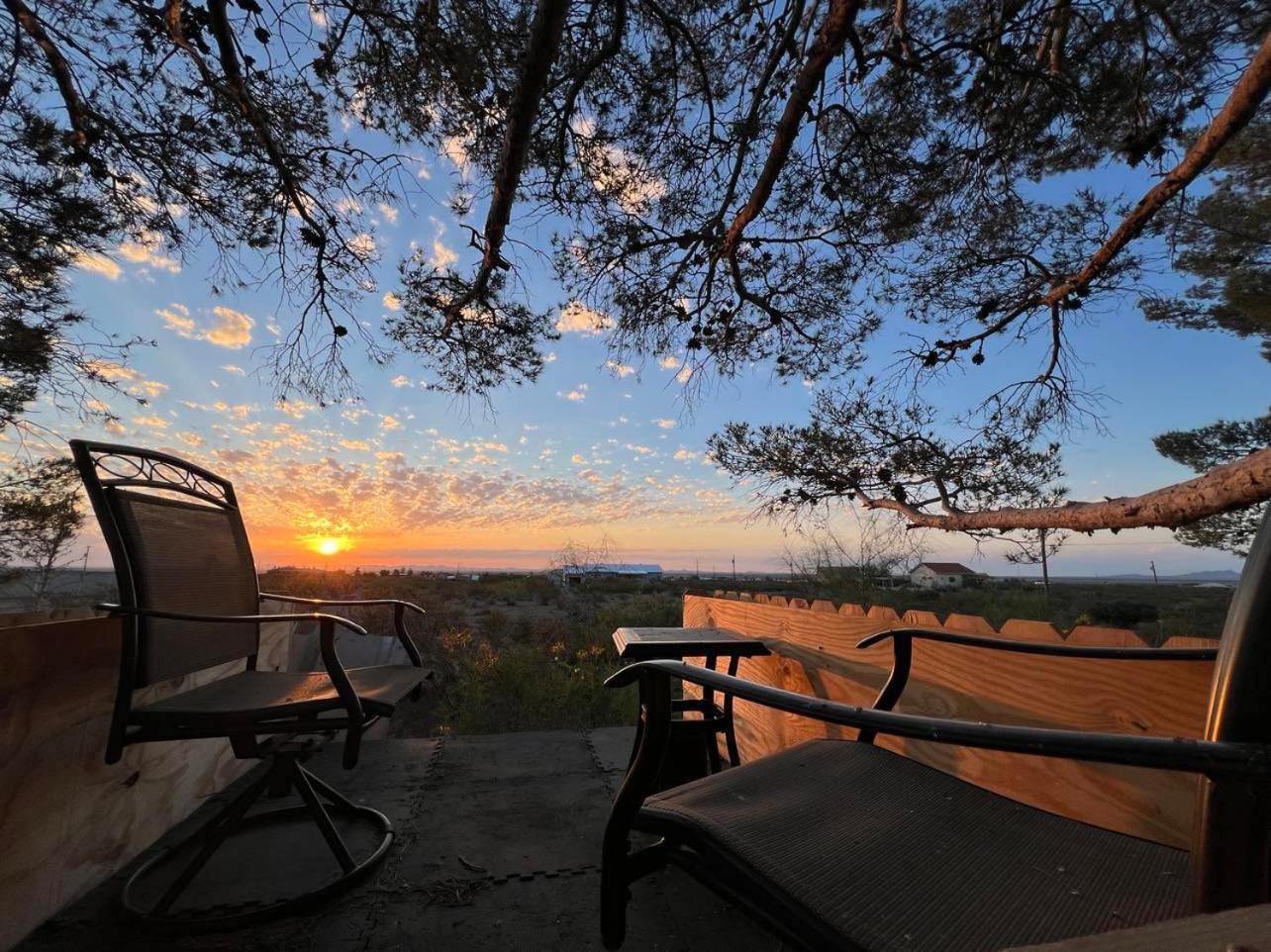 Hole In The Wall Getaway - Usa Mexico Border Bed And Breakfast Columbus Εξωτερικό φωτογραφία